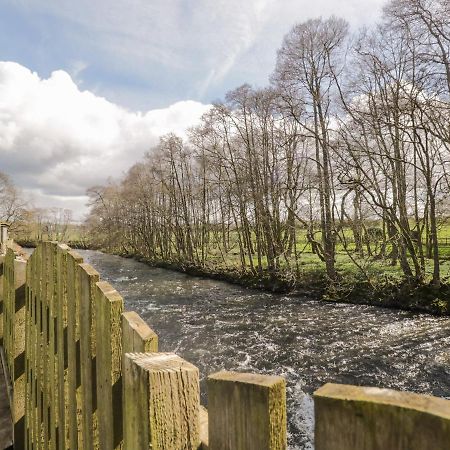 Mill End Villa Penrith Bagian luar foto