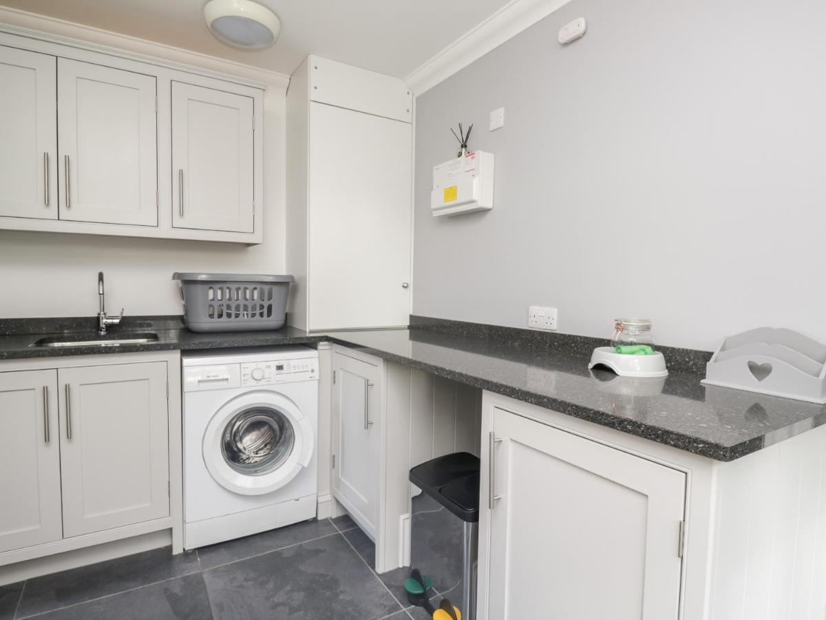 Mill End Villa Penrith Bagian luar foto