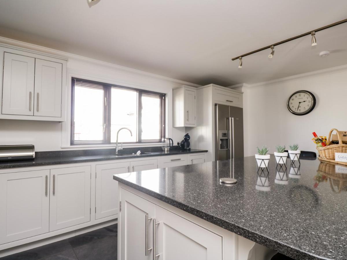 Mill End Villa Penrith Bagian luar foto