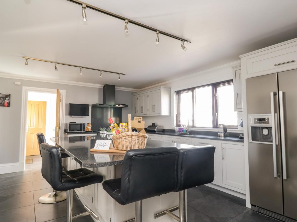Mill End Villa Penrith Bagian luar foto